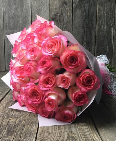 Букет из 25 розово-белых роз 329