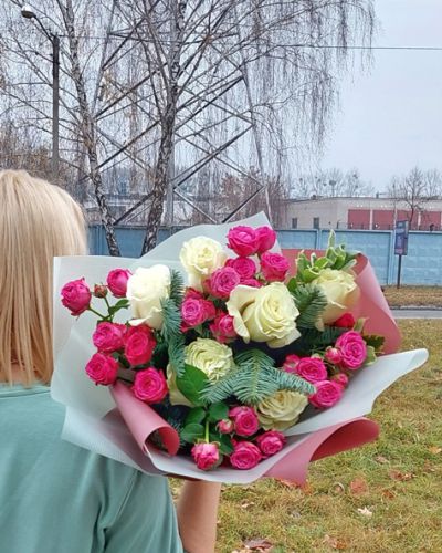 Букет с розами-040