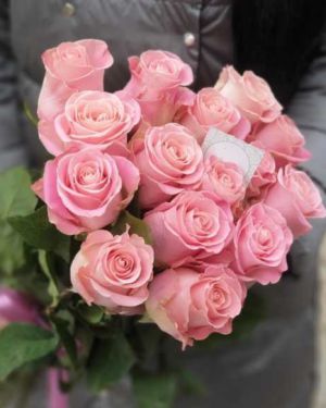 Букет из 11 розовых роз 070