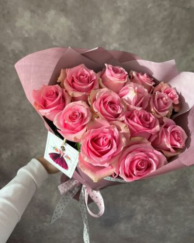 Букет сборный из 15 розовых роз 202