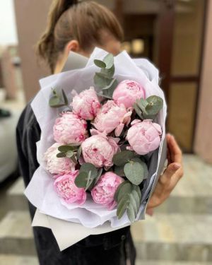 Букет с пионами 412