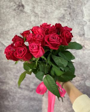 Букет сборный из 15 розовых роз 006