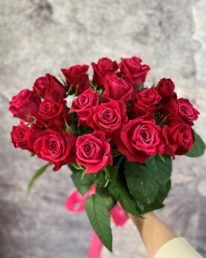 Букет сборный из 15 розовых роз 006