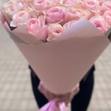 Букет из 15 розовых роз 930