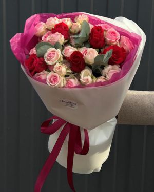 Букет с розами 909