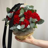 Корзина траурная с гвоздикой 252