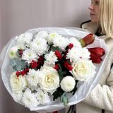 Букет из пионовидных роз и амариллиса 258