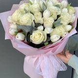 Букет из белых тюльпанов и роз 630