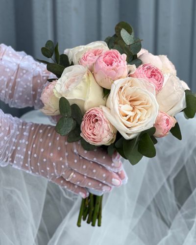 Свадебный букет невесты из пионовидных роз — 1024