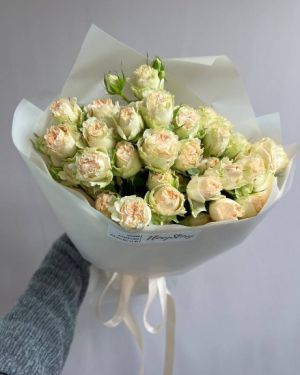 Букет из пионовидной розы — 876