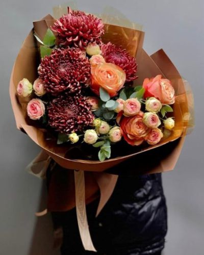 Букет из хризантем и роз-1090