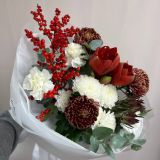 Букет с амариллисом и илексом — 574