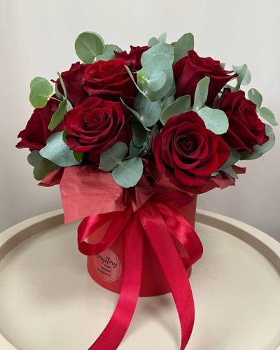 Коробка шляпная с красными розами 518
