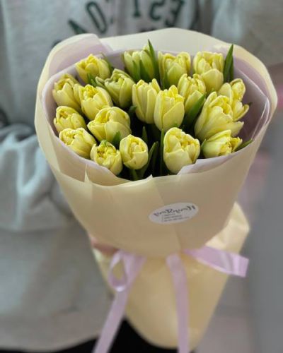 Букет из 19 пионовидных тюльпанов — 300