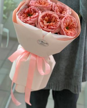 Букет с пионовидной розой 1110