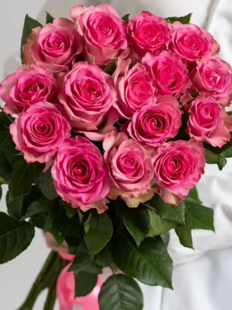 Букет из 15 розовых роз 1080