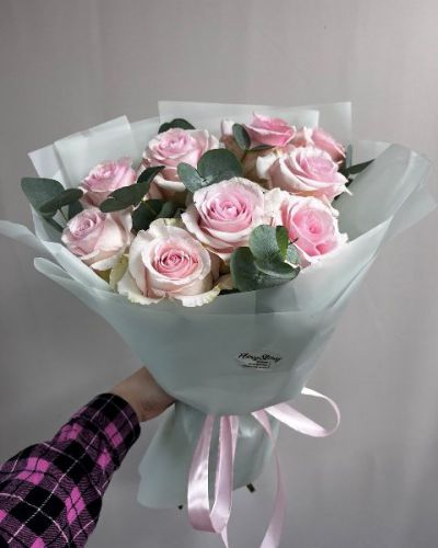 Букет сборный из розовой розы 417