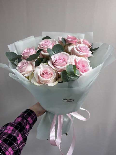 Букет сборный из розовой розы 417