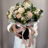 Коробка круглая (цилиндр) с пионовидной розой 110