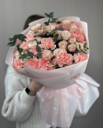Букет из пионовидных роз бомбастик — 502