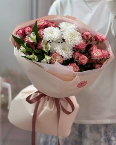 Букет с кустовыми розами — 801
