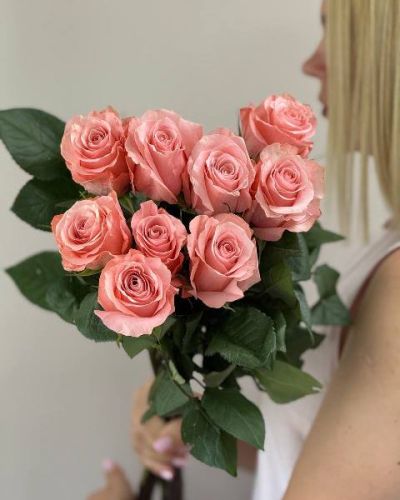 Букет из 9 розовых роз -744