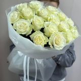 Букет из 19 белых роз Мондиаль 638