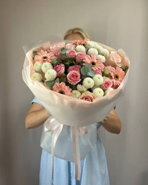 Букет с герберами 908
