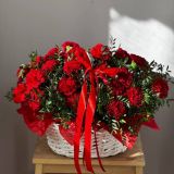 Корзина с гвоздиками труарная на возложение 365
