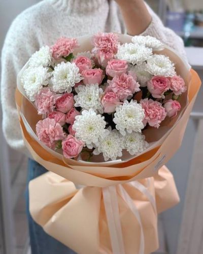 Букет из кустовых роз -639