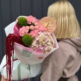 Букет с антуриумом и гортензией - 1073